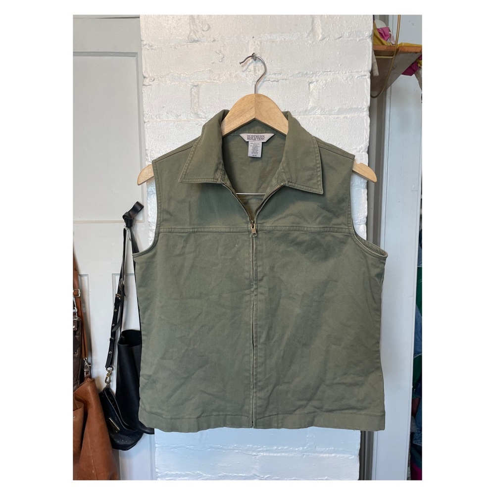 3/30$ 90’s vintage zipper shirt